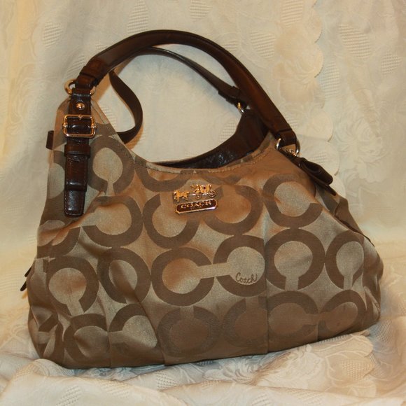 Coach 17689 Maggie OP Art Sateen Shoulder Bag Purse Handbag - Picture 1 of 8